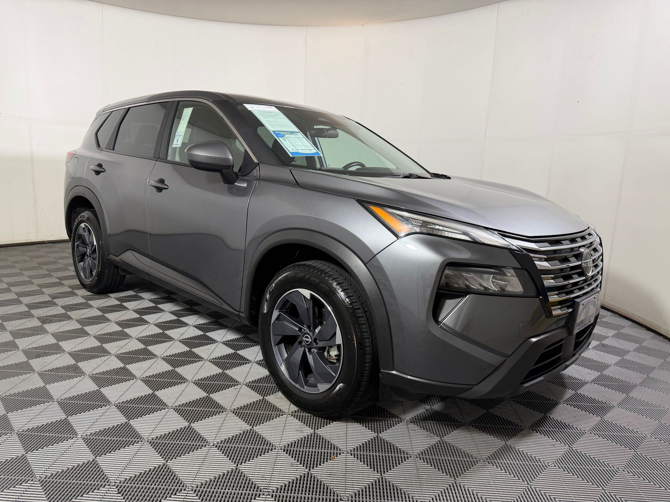 Used 2025 Nissan Rogue SV FWD image 6