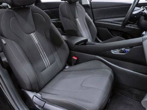 Certified 2024 Hyundai Elantra SEL w/ Convenience Package FWD image 15