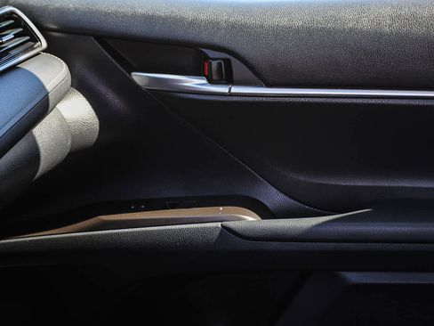 Certified 2022 Toyota Camry SE image 22