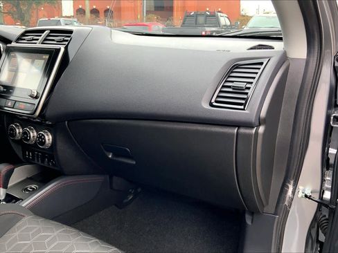 Used 2025 Mitsubishi Outlander Sport LE image 17