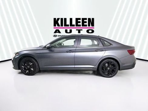 New 2026 Volkswagen Jetta SE image 4