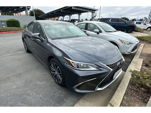 Used 2023 Lexus ES 300h w/ Premium Package FWD image 2