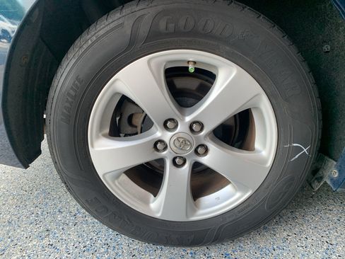 Used 2011 Toyota Sienna LE FWD image 30