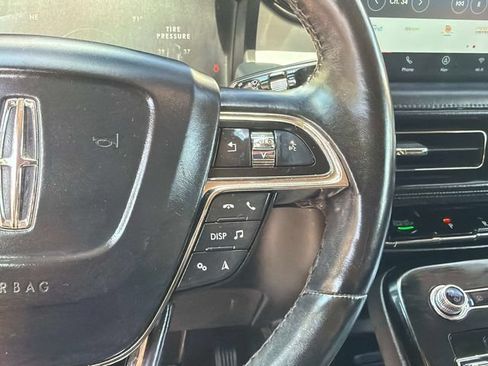 Used 2021 Lincoln Nautilus Reserve w/ Monochromatic Package AWD/4WD image 30