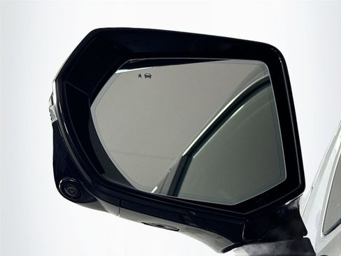 Used 2024 GMC Yukon Denali w/ LPO, Floor Liner Package image 5