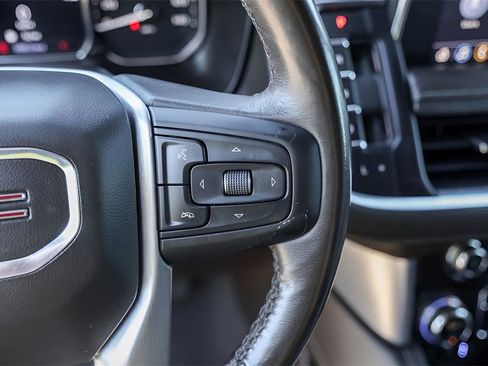 Used 2021 GMC Yukon SLT w/ SLT Luxury Plus Package image 13