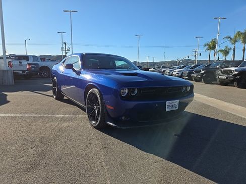 Used 2018 Dodge Challenger SXT w/ Blacktop Package image 2