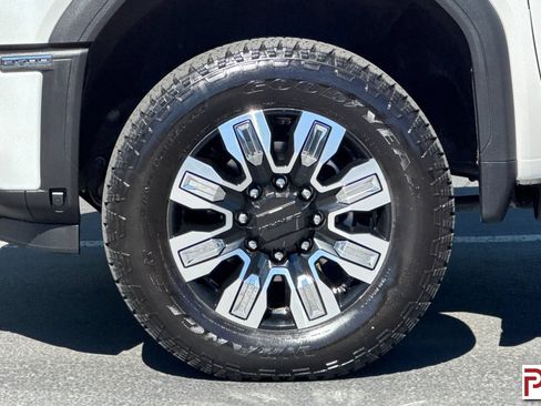 Used 2024 GMC Sierra 3500 Denali w/ Denali Reserve Package AWD/4WD image 31