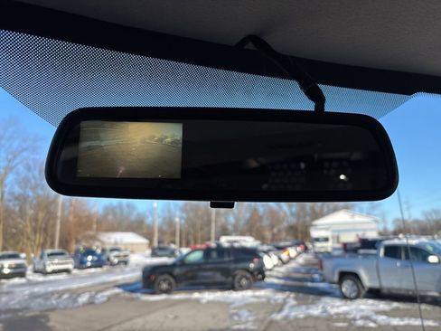 Used 2017 Chevrolet Express 2500 image 19