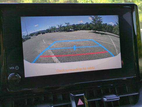 Used 2025 Toyota Corolla SE FWD image 20