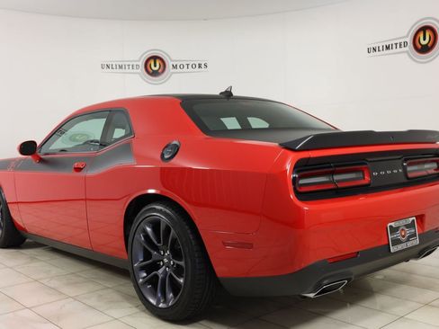 Used 2023 Dodge Challenger R/T RWD image 4
