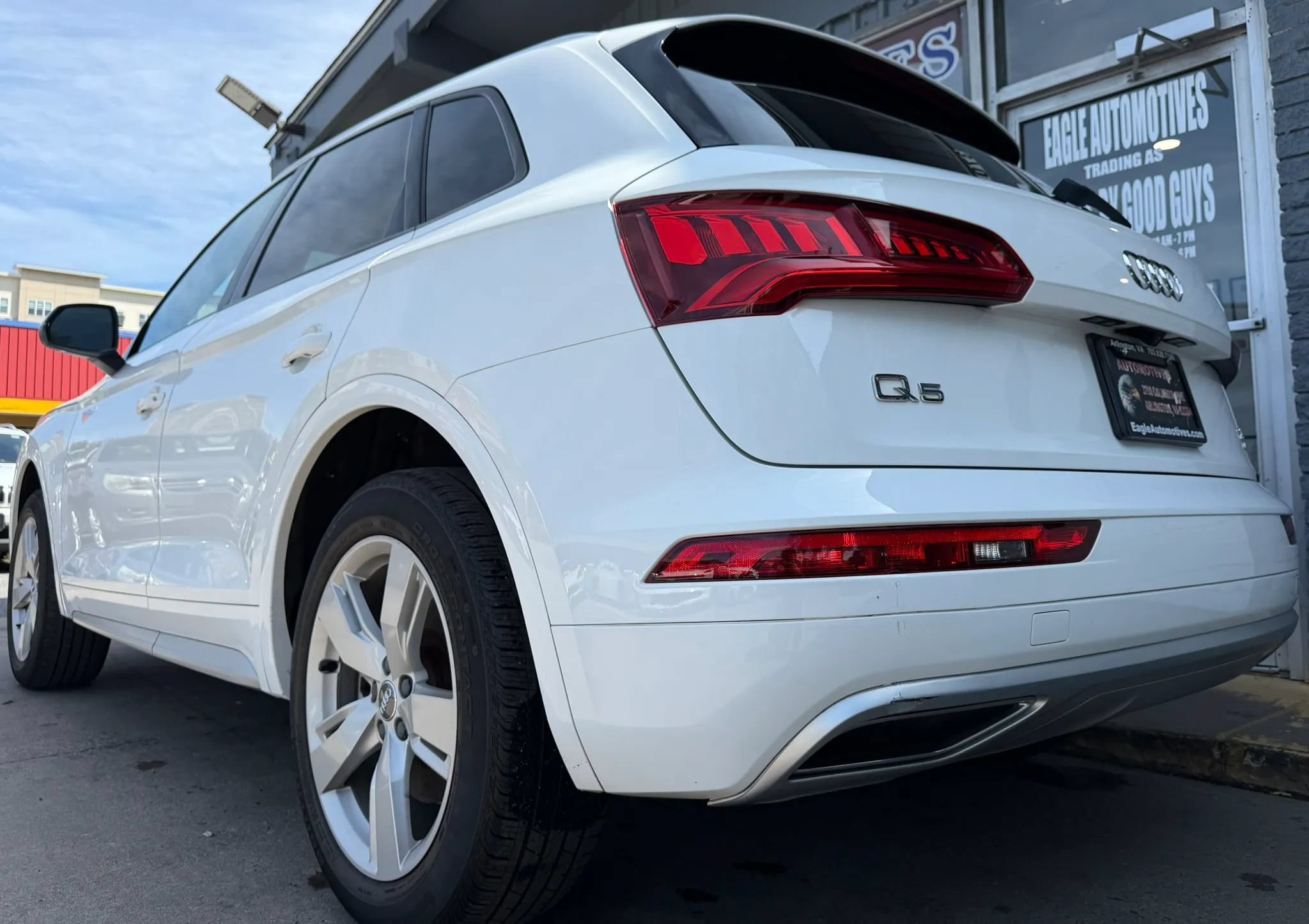 Used 2018 Audi Q5 2.0T Premium w/ Convenience Package AWD/4WD image 5