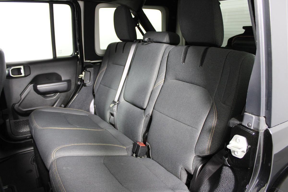 Used 2024 Jeep Wrangler Unlimited w/ Convenience Group AWD/4WD image 21