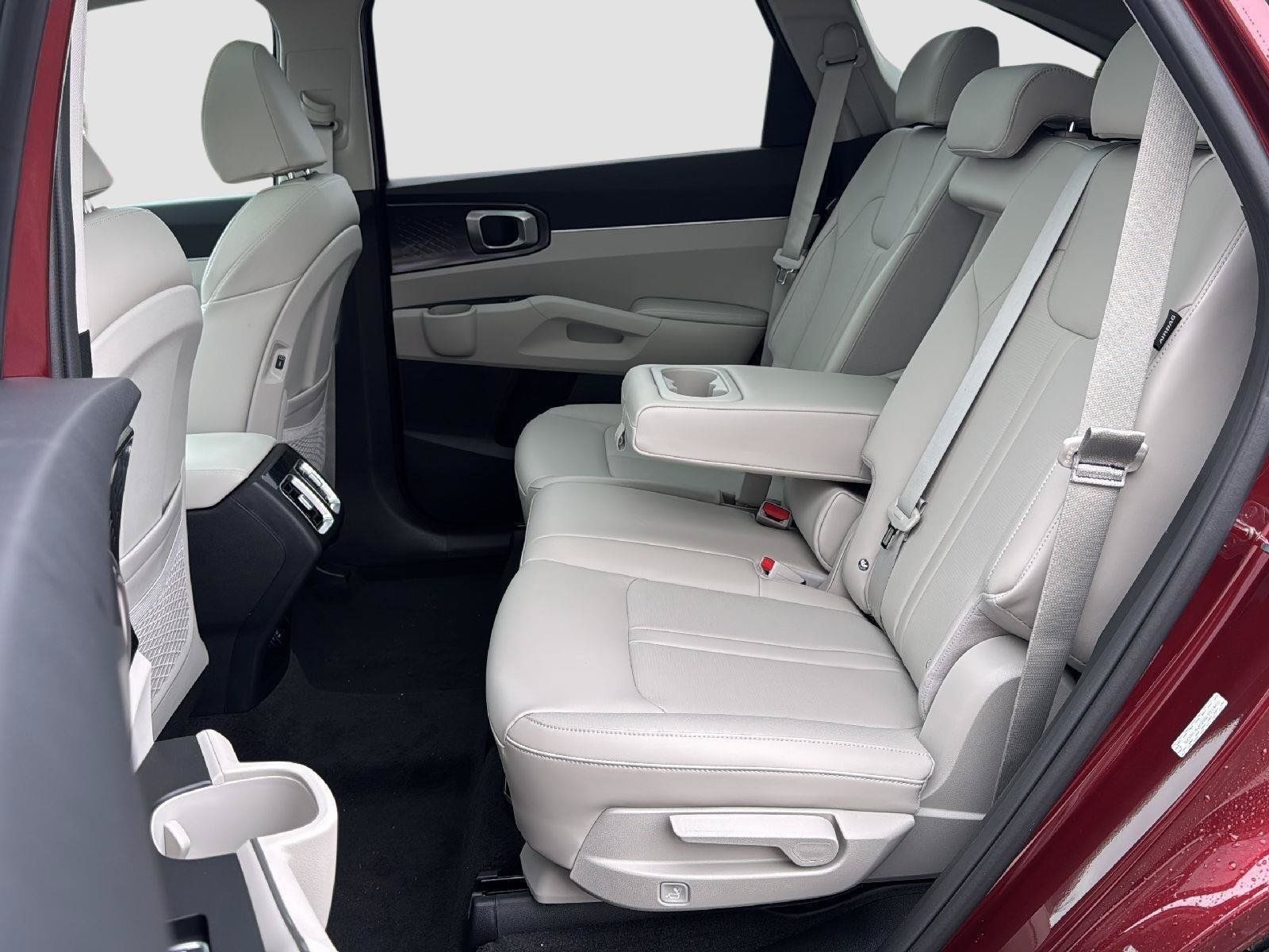 Used 2025 Kia Sorento S w/ Panoramic Sunroof Package FWD image 25