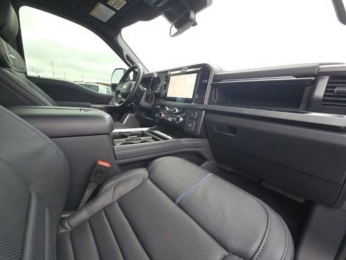 Used 2026 Ford F250 Platinum w/ Tremor Off-Road Package image 21