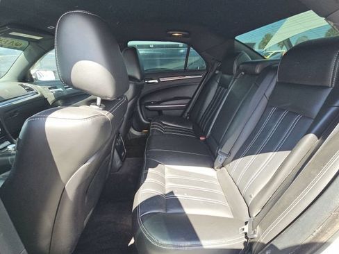 Used 2019 Chrysler 300 S w/ Safetytec Plus Group AWD/4WD image 34