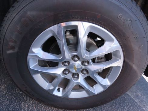 Used 2018 Chevrolet Traverse LT FWD image 16