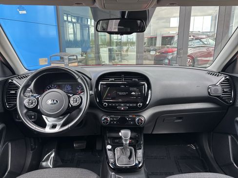 Used 2020 Kia Soul EX image 19