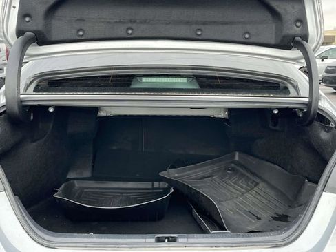 Used 2024 Toyota Camry SE image 19