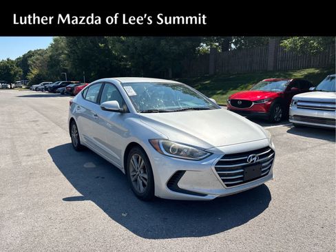 Used 2018 Hyundai Elantra SEL FWD image 1