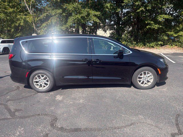 Used 2024 Chrysler Voyager LX FWD image 2