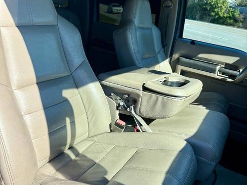Used 2008 Ford F250 Lariat image 15