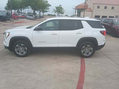 Used 2025 GMC Terrain Elevation image 4