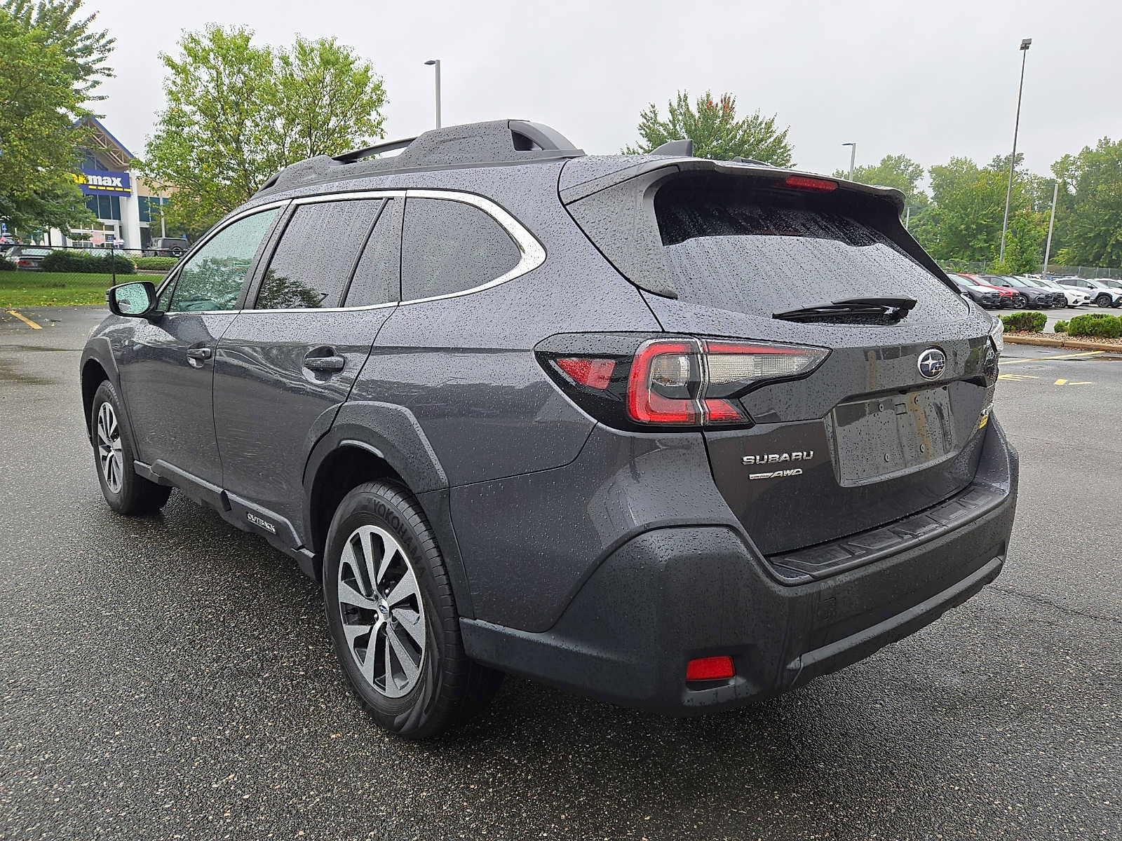 Used 2024 Subaru Outback Premium AWD/4WD image 4