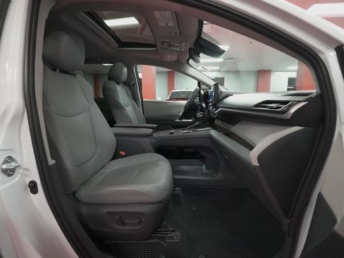 Used 2023 Toyota Sienna XLE w/ XLE Plus Package image 14