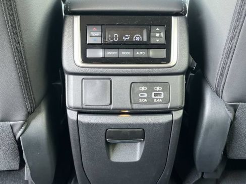 New 2026 Subaru Ascent Premium AWD/4WD image 30