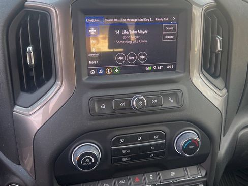 Used 2025 Chevrolet Silverado 2500 Custom w/ Custom Value Package image 3