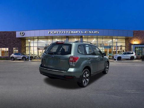Used 2018 Subaru Forester 2.5i w/ Alloy Wheel Package AWD/4WD image 19