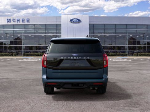 New 2027 Ford Expedition Active RWD image 7