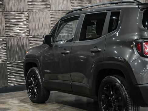 Used 2017 Jeep Renegade Altitude AWD/4WD image 11