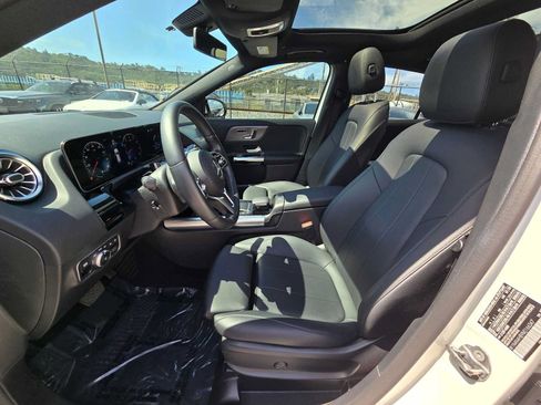 Used 2021 Mercedes-Benz GLA 250 4MATIC image 20