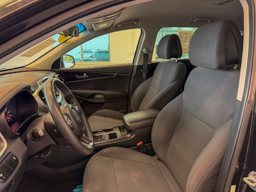 Used 2016 Kia Sorento L FWD image 15