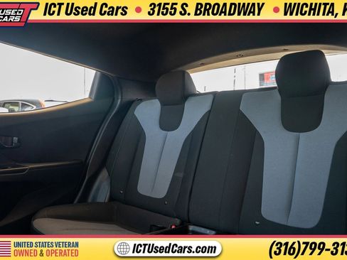 Used 2019 Hyundai Veloster 2.0 FWD image 14