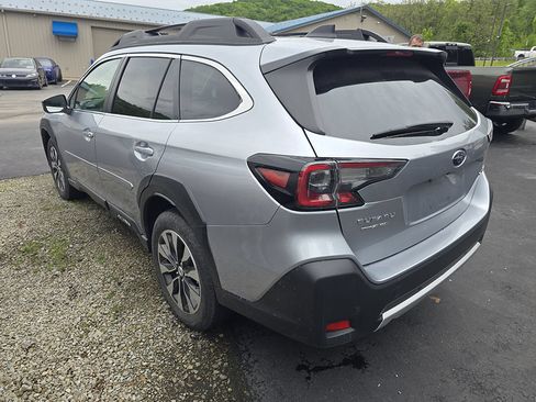 Used 2024 Subaru Outback Limited AWD/4WD image 2