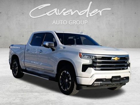 Used 2024 Chevrolet Silverado 1500 High Country w/ Technology Package image 2