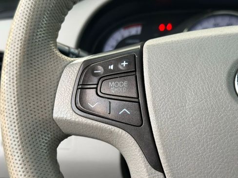 Used 2013 Toyota Sienna SE image 30