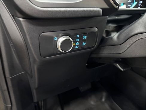 Used 2020 Ford Escape SE image 34