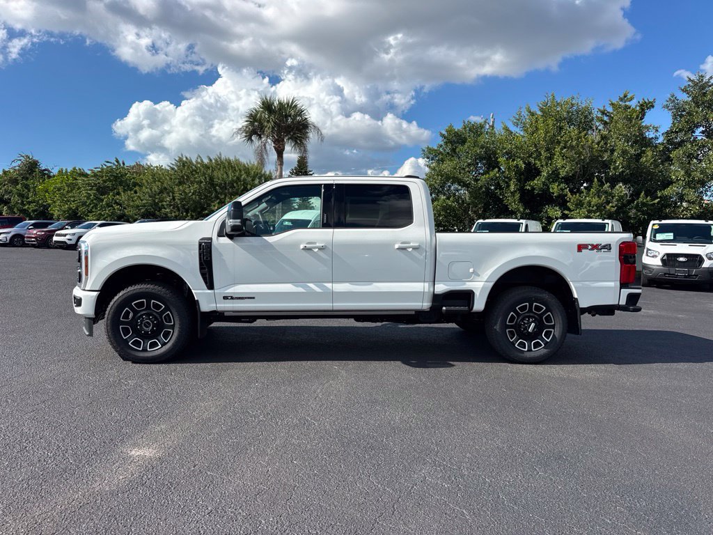 New 2026 Ford F250 Platinum w/ FX4 Off-Road Package AWD/4WD image 4