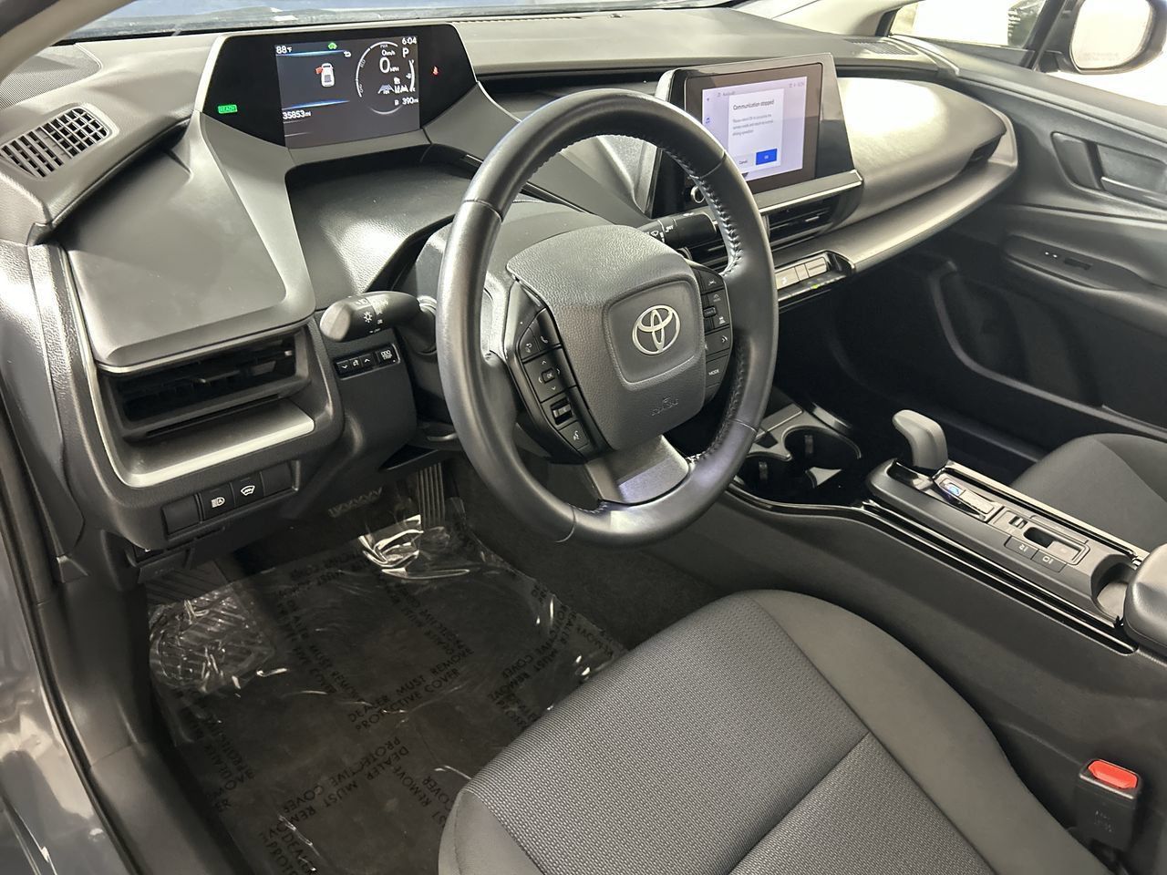 Used 2025 Toyota Prius LE FWD image 12