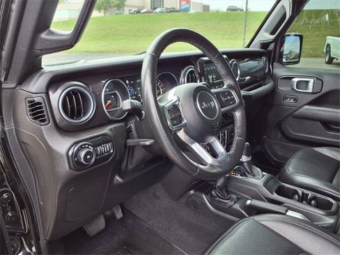 Used 2021 Jeep Wrangler Unlimited Sahara image 40