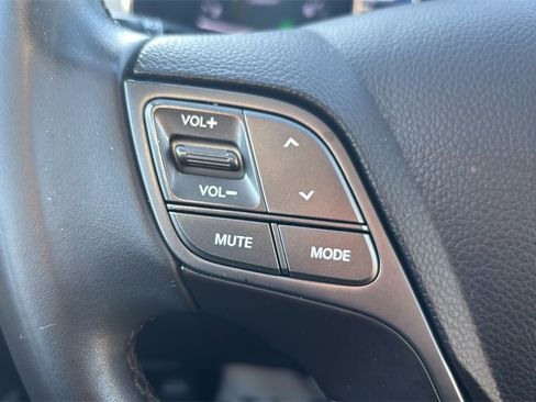 Used 2017 Hyundai Santa Fe Sport image 22