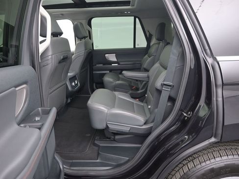 Used 2025 Ford Expedition Active RWD image 19