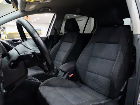 Used 2012 Volkswagen Golf TDI image 8