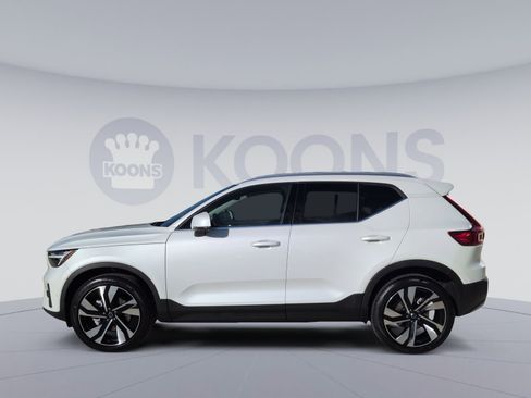 New 2025 Volvo XC40 B5 Ultra w/ Climate Package image 2