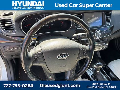 Used 2014 Kia Cadenza Limited image 12