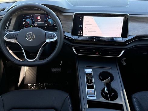New 2026 Volkswagen Atlas SE image 8